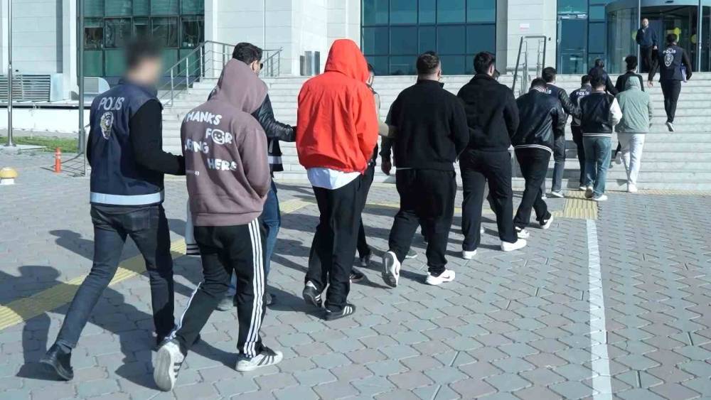 Kırıkkale&rsquo;de 1,4 milyar liralık yasa dışı bahis vurgununa 8 g&ouml;zaltı
