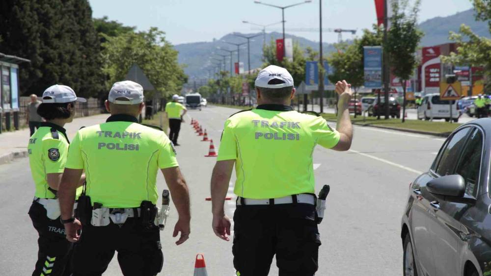 Ordu&rsquo;da bir haftada 20 bine yakın ara&ccedil; ve s&uuml;r&uuml;c&uuml;s&uuml; denetlendi
