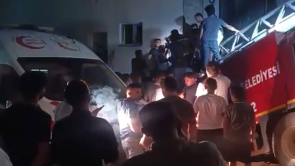 Hakkari&rsquo;de acı olay: Uzman &ccedil;avuş itfaiye aracının kayması sonucu hayatını kaybetti
