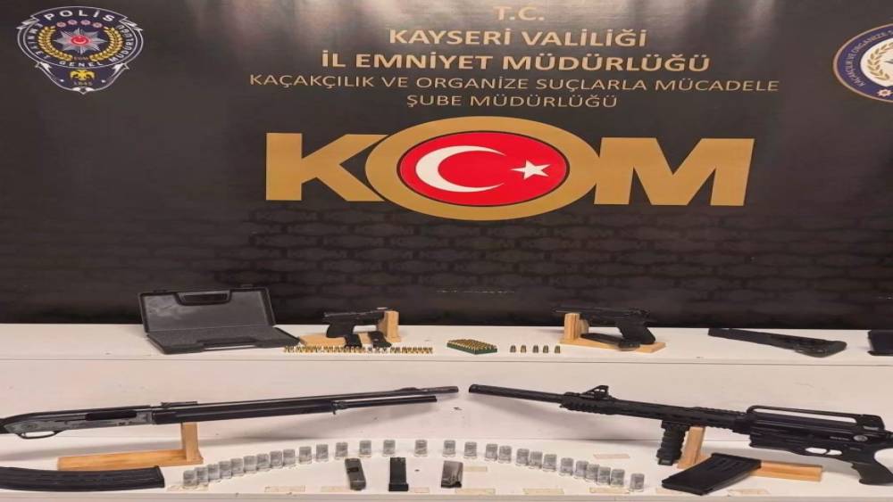 Silah taciri polisten ka&ccedil;amadı
