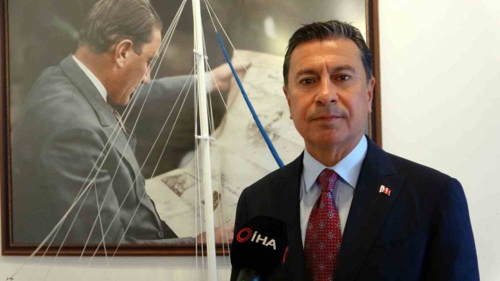 Muğla B&uuml;y&uuml;kşehir Belediye Başkanı Aras CHP&rsquo;den istifa etti
