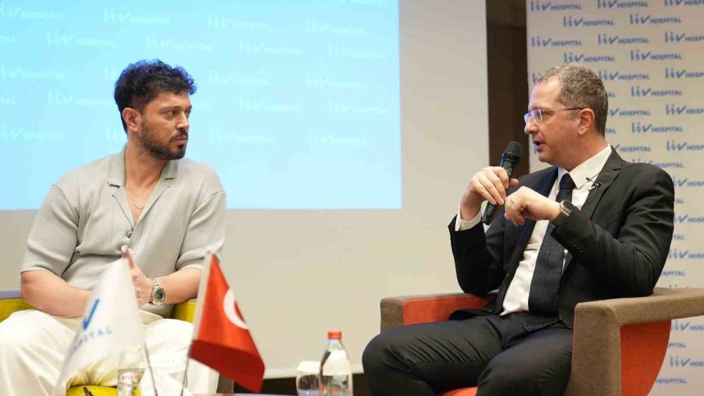 Murat Boz &lsquo;kalp&rsquo;ten mesaj verdi
