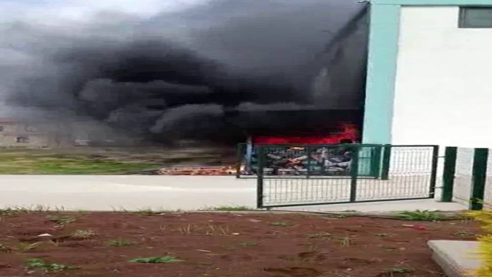 Diyarbakır&rsquo;da korkutan yangın
