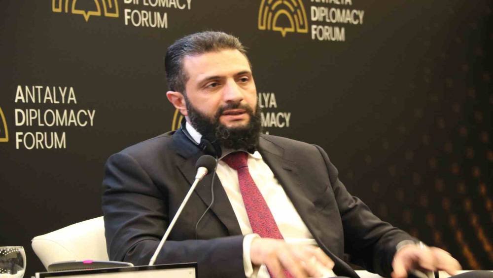 Suriye Cumhurbaşkanı Şara: "Bug&uuml;n biz Suriye i&ccedil;in yeni bir tarih &ccedil;iziyoruz"
