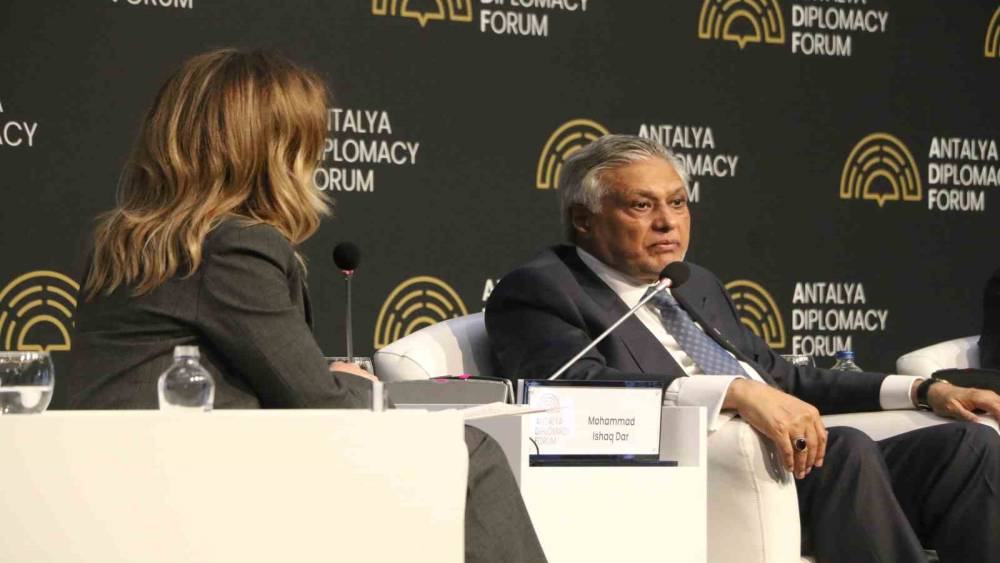 Antalya Diplomasi Forumu&rsquo;nun G&uuml;ney Asya oturumunda "H&uuml;rm&uuml;z Boğazı" mesajı
