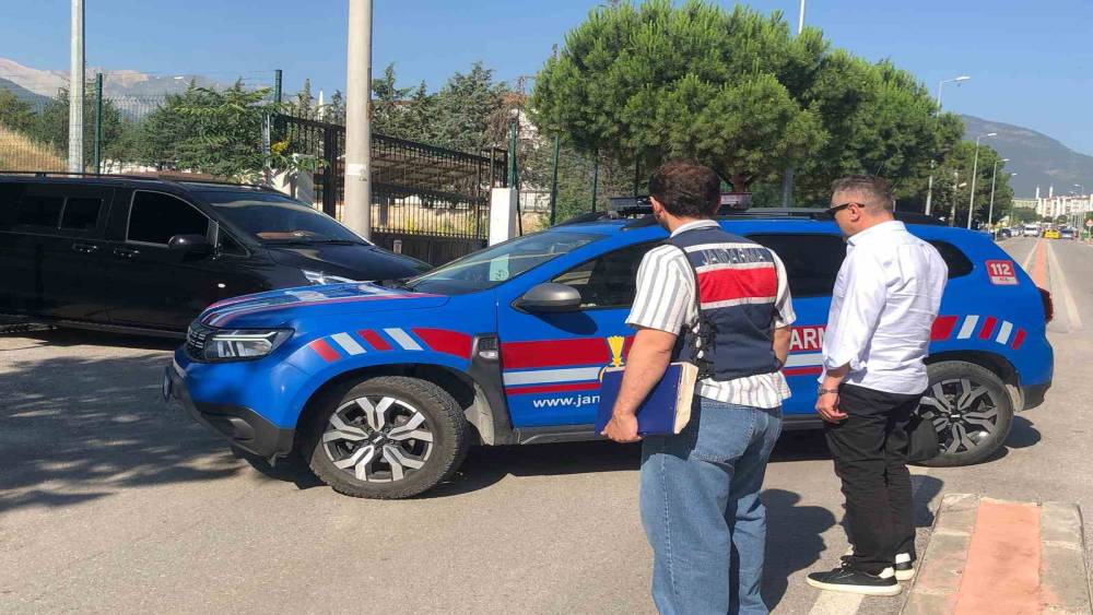 Denizli&rsquo;de jandarmadan uyuşturucu baskını: Baro başkanı ve 11 avukat g&ouml;zaltına alındı
