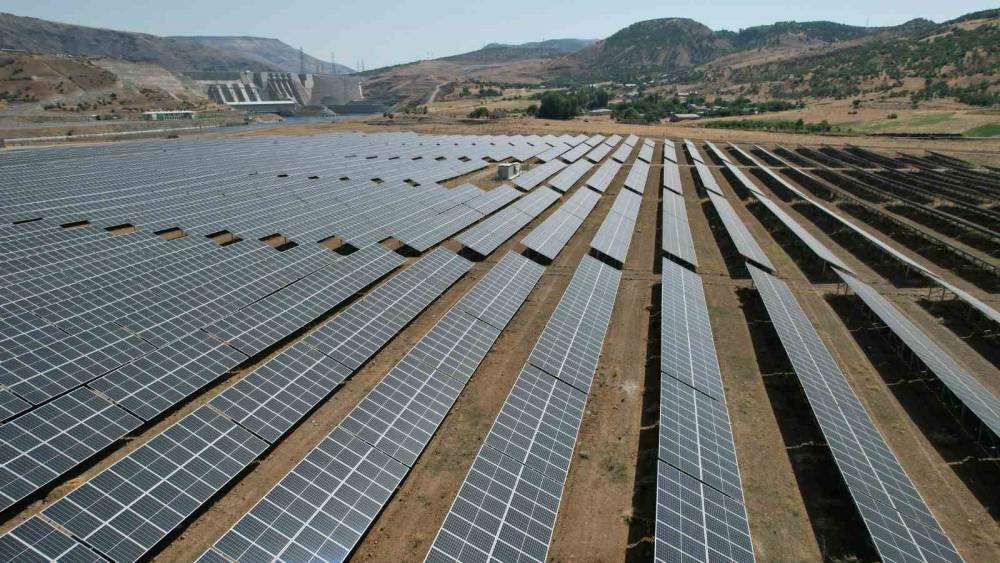 Cengiz Enerji, 2,5 milyon kişiyi yenilenebilir kaynaklı enerji ile aydınlattı
