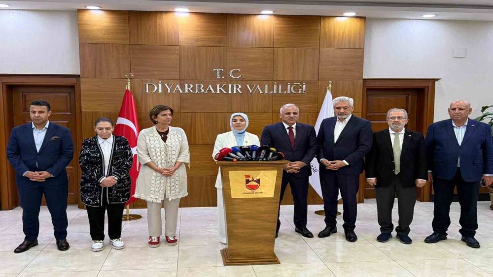 Bakan G&ouml;ktaş: "Bu topraklar ter&ouml;rden bu kadar &ccedil;ekerken aileler maalesef par&ccedil;alandı"
