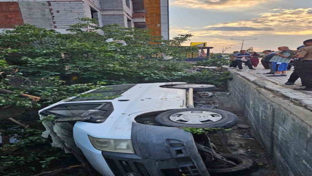 Elazığ&rsquo;da minib&uuml;s bah&ccedil;eye u&ccedil;tu
