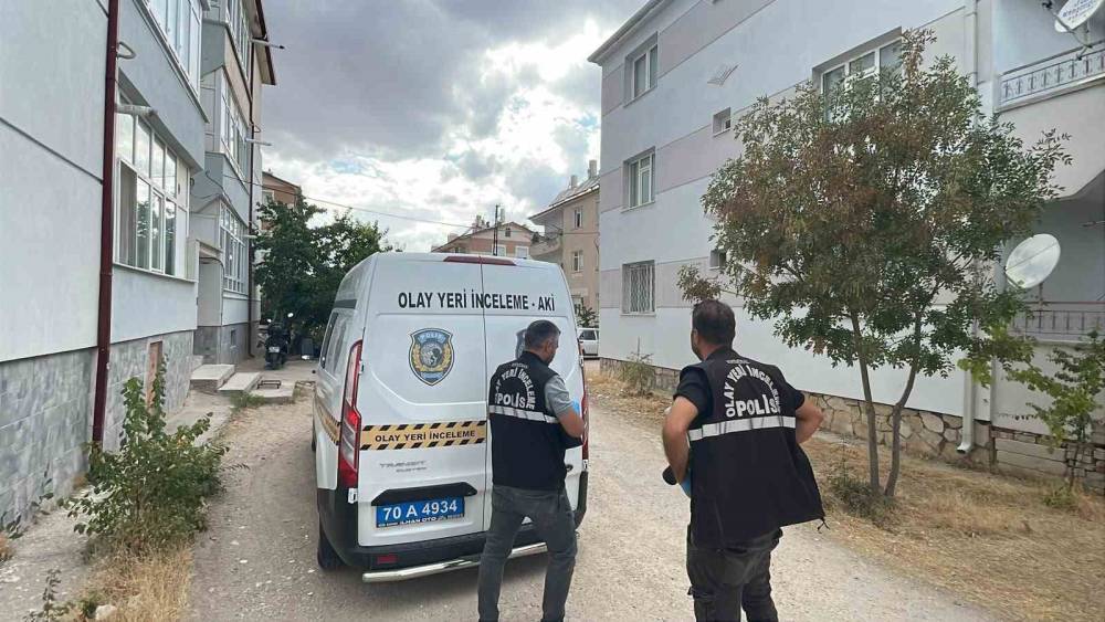 Karaman&rsquo;da merdivenlerinden d&uuml;şen yaşlı adam hayatını kaybetti
