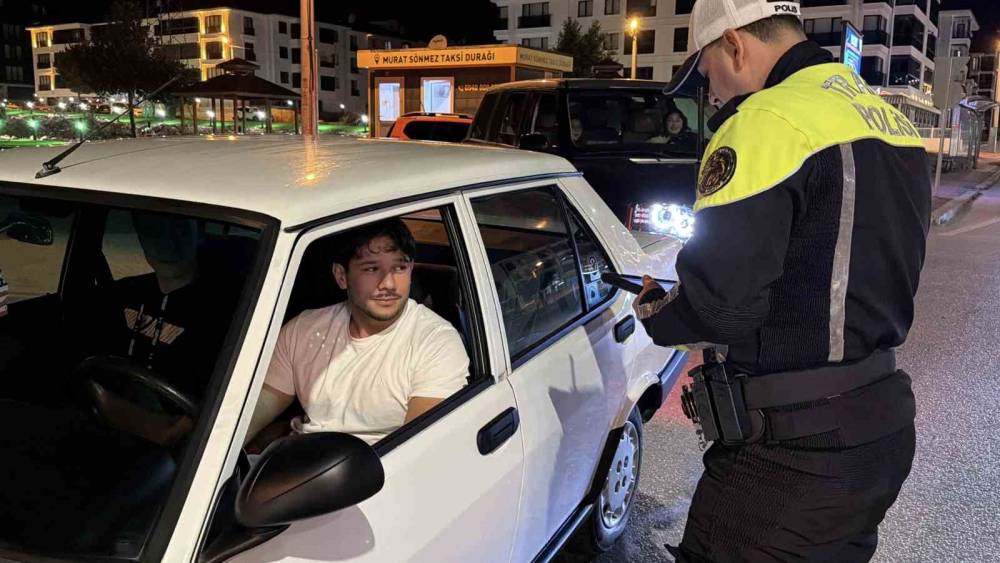 Bolu&rsquo;da mahalleli şikayet etti, polis ekipleri harekete ge&ccedil;ti

