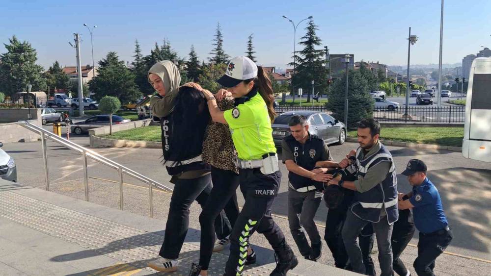 Karaman&rsquo;da "Sokaklar G&uuml;vende" operasyonunda 10 ş&uuml;pheli tutuklandı
