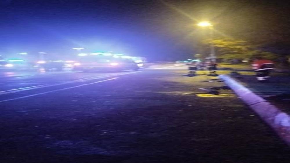 Maltepe&rsquo;de iki ara&ccedil; &ccedil;arpıştı: 2&rsquo;si ağır 9 yaralı
