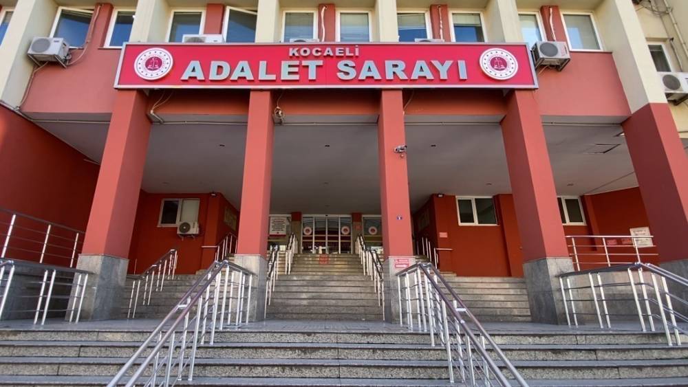 Ot bi&ccedil;me kavgasında 78 yaşındaki kuzenini ağır yaralayan sanığa 8 yıl hapis
