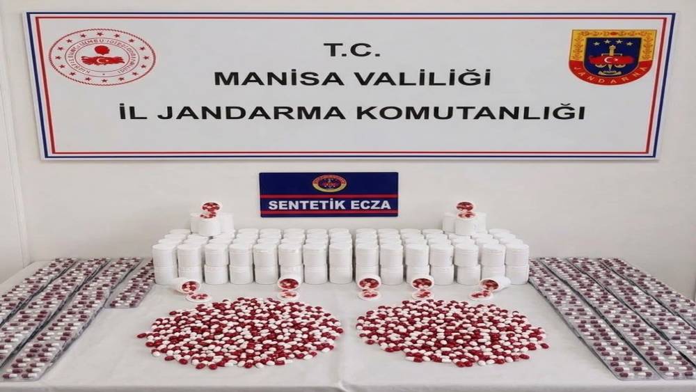 Manisa&rsquo;da 11 bin 214 adet sentetik hap ele ge&ccedil;irildi
