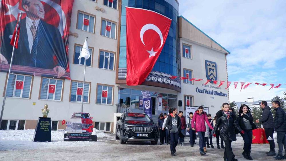 Erzurum’da alışılmışın dışında yerli malı kutlaması