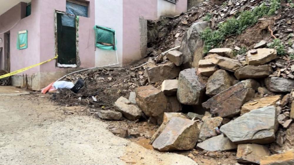 Osmaniye&rsquo;de toprak kayması nedeniyle bir evde hasar oluştu
