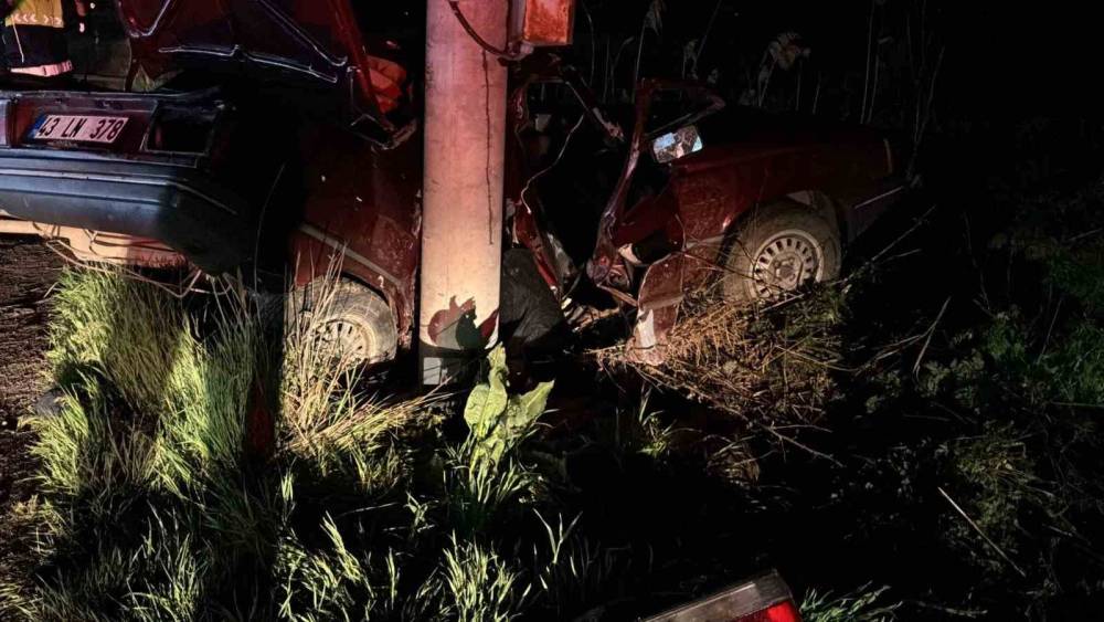 K&uuml;tahya&rsquo;da feci kaza: S&uuml;r&uuml;c&uuml; hayatını kaybetti
