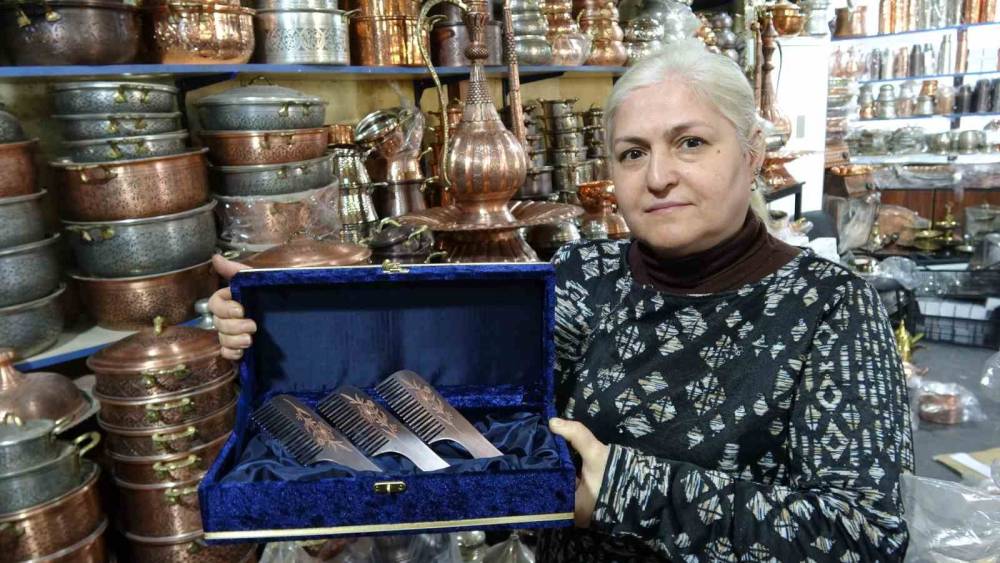 Yeni trend &uuml;r&uuml;n bakır taraklara b&uuml;y&uuml;k ilgi
