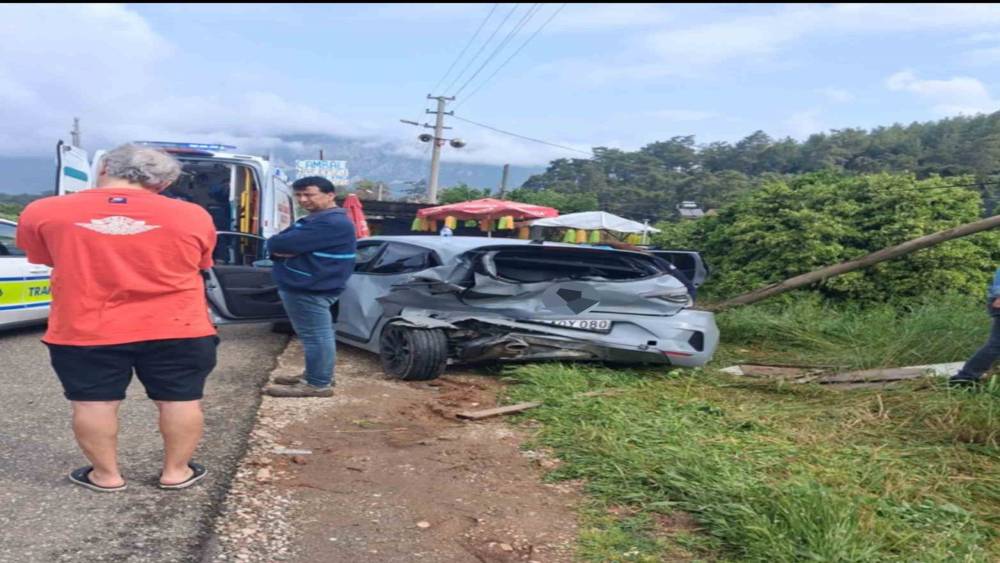 G&ouml;kova-Marmaris karayolunda kaza: 4 yaralı
