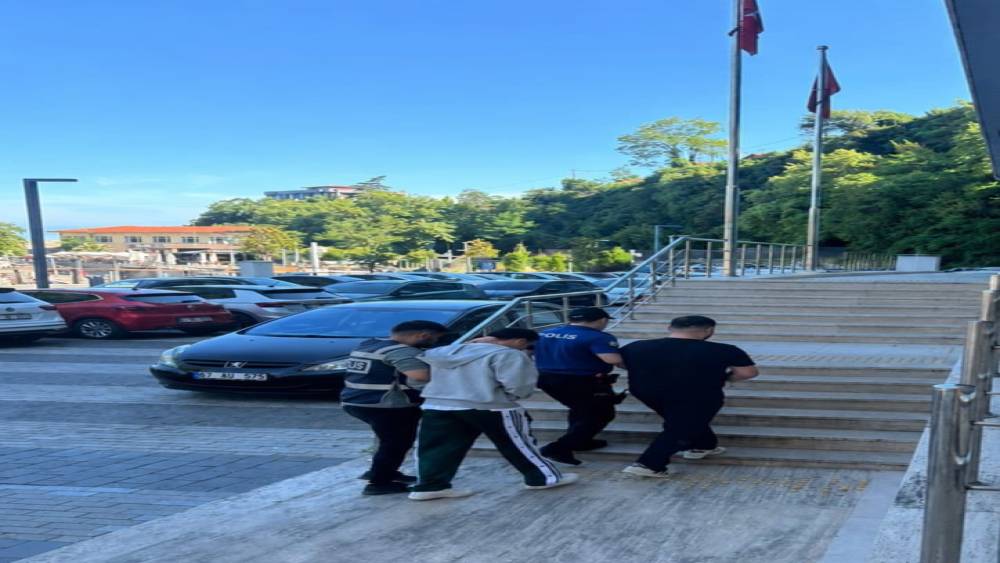 Zonguldak&rsquo;ta fuhuş operasyonunda 2 tutuklama
