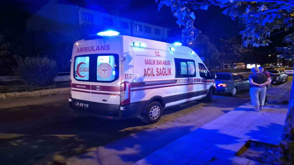 Eskişehir&rsquo;de otomobille motosiklet &ccedil;arpıştı: 1 yaralı
