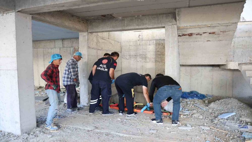 Nevşehir&rsquo;de kontrol i&ccedil;in gittiği inşaatın asans&ouml;r boşluğuna d&uuml;şen m&uuml;hendis ağır yaralandı
