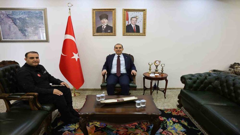 Vali Taşolar, AFAD M&uuml;d&uuml;r&uuml; Tuncer Şeyda&rsquo;yı kabul etti
