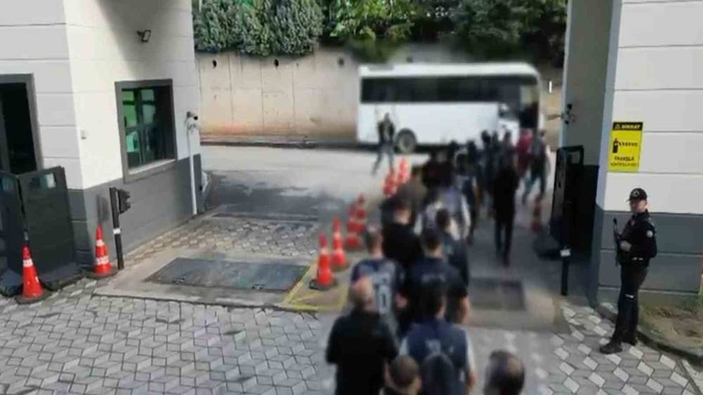 460 milyon liralık para aktarımı olan su&ccedil; &ouml;rg&uuml;t&uuml;ne dev operasyon
