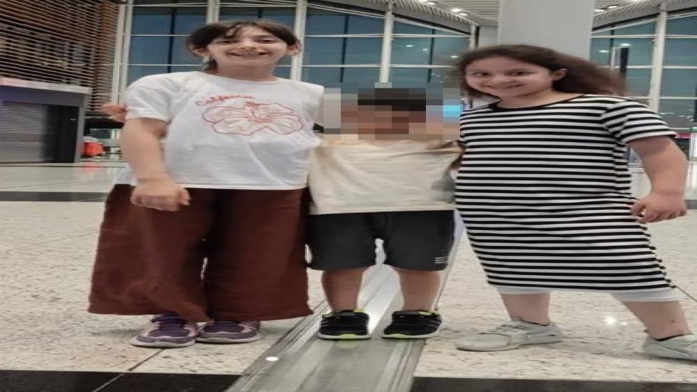 Ey&uuml;psultan&rsquo;da bariyerlere &ccedil;arparak yanan otob&uuml;ste hayatını kaybedenlerin sayısı 3&rsquo;e y&uuml;kseldi
