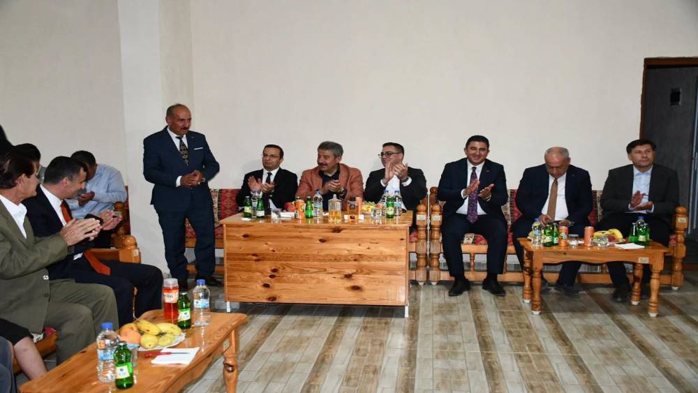 Milletvekili Tatar, Cizre&rsquo;de vatandaşların taleplerini dinledi
