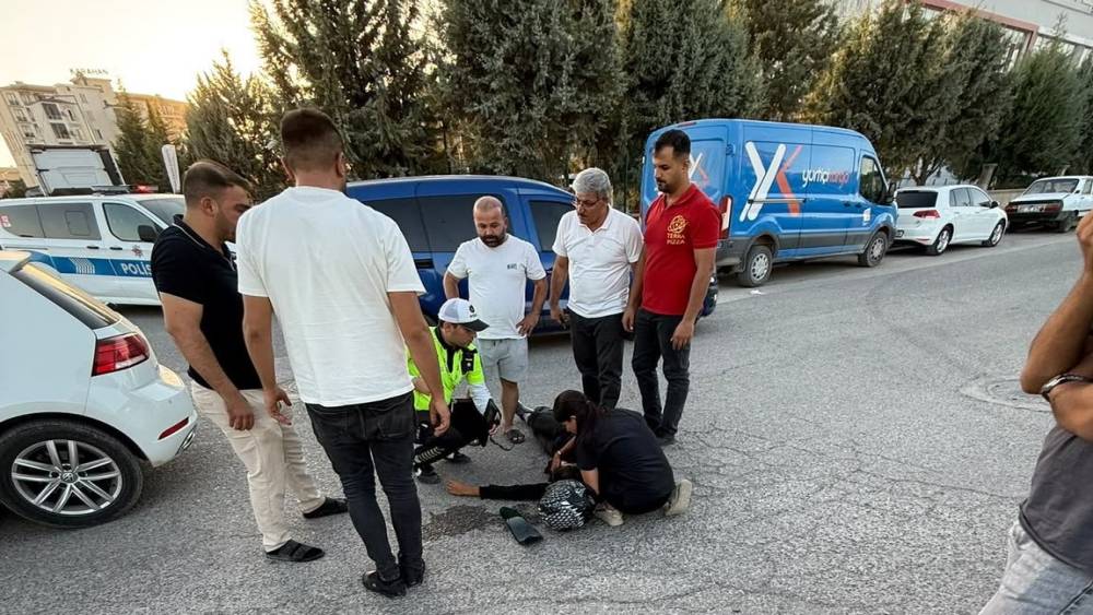 Motosiklet ile otomobil &ccedil;arpıştı: 1 yaralı
