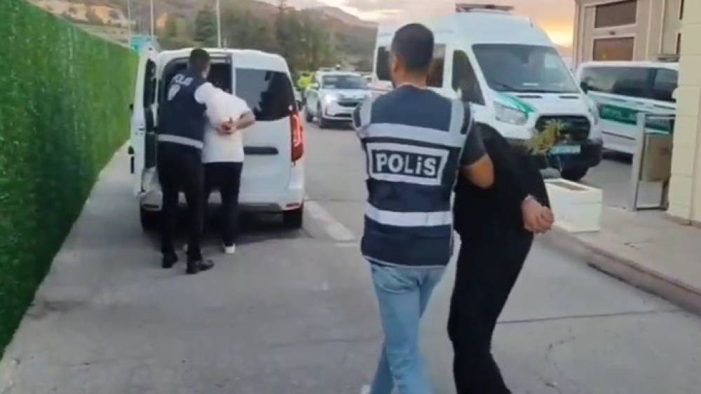 Konya merkezli 24 ilde "Paravan 1" operasyonu: 65 ş&uuml;pheli g&ouml;zaltında
