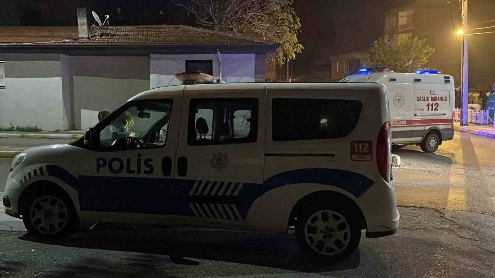 &Ccedil;orum&rsquo;da 18 yaşındaki şahıs bı&ccedil;aklı saldırıda yaralandı
