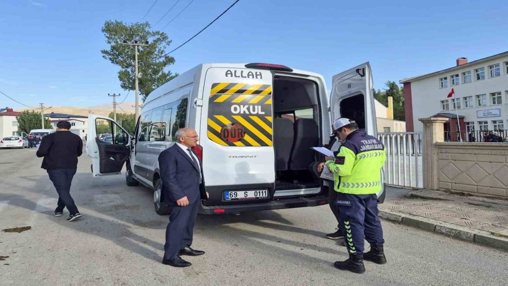 Bayburt&rsquo;ta &ouml;ğrenci servisleri denetlendi
