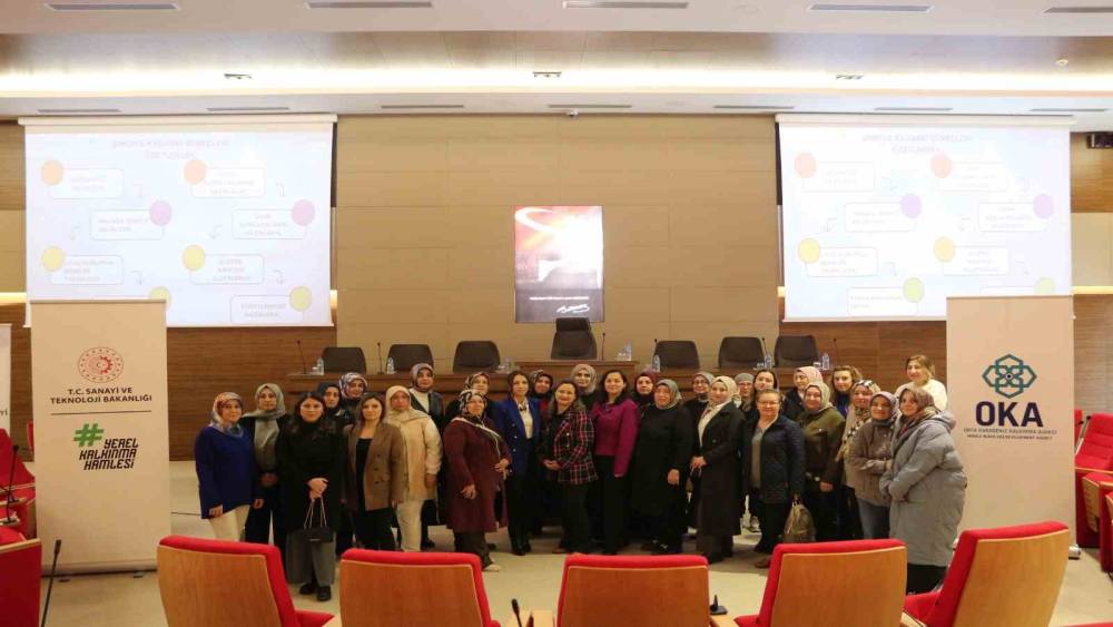 &rsquo;Ev Eksenli &Ccedil;alışma ve Dijital Girişimcilik Eğitimleri&rsquo; tamamlandı
