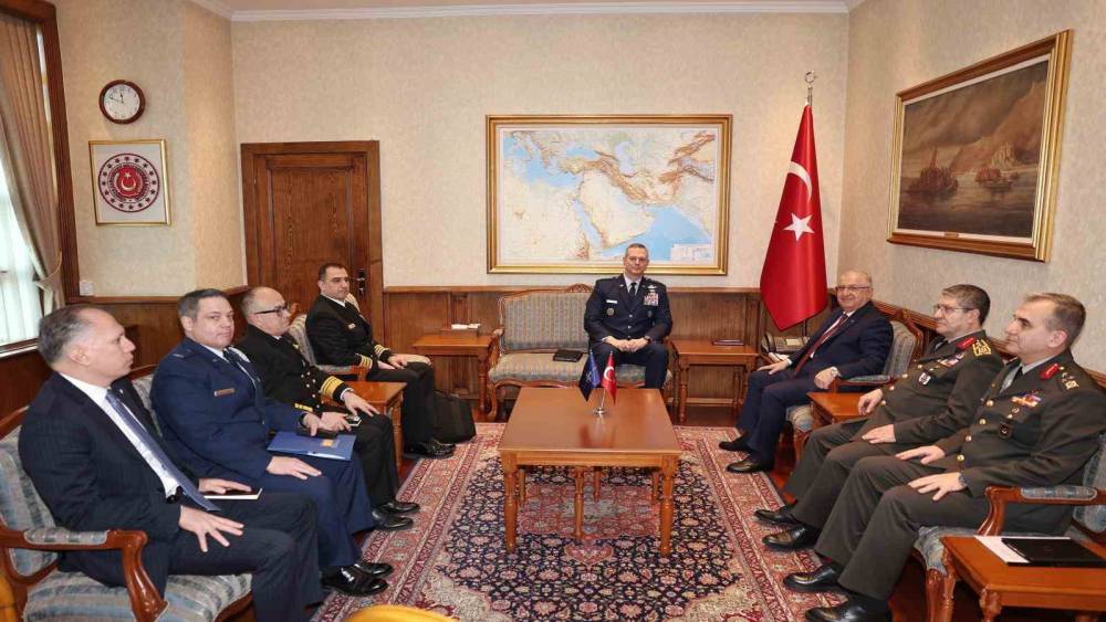 Bakan G&uuml;ler, Avrupa M&uuml;ttefik Kuvvetleri Y&uuml;ksek Komutanı Grynkewich&rsquo;i kabul etti
