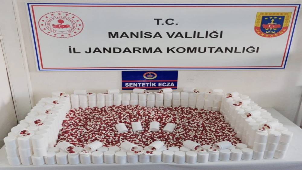 Şehzadeler&rsquo;de 20 bin 345 sentetik hap ele ge&ccedil;irildi
