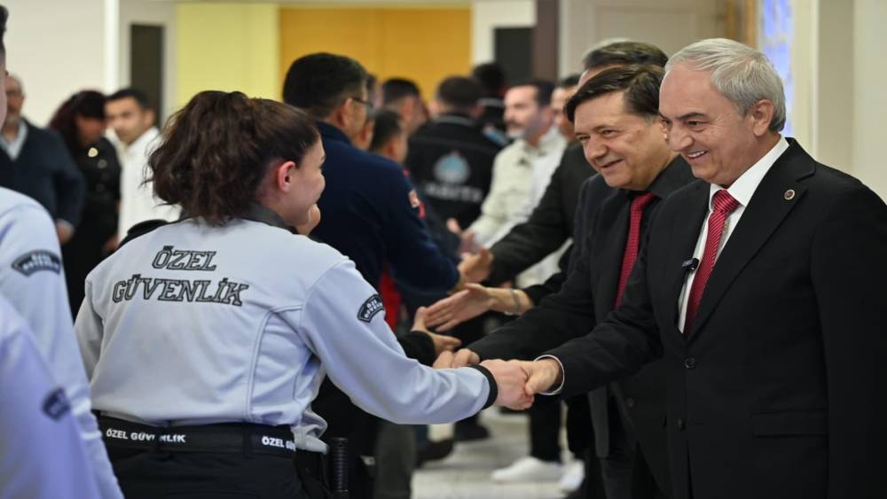 Başkan Kocag&ouml;z belediye personeliyle bayramlaştı
