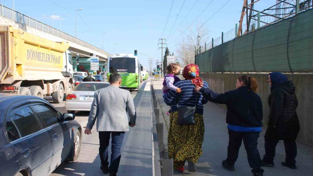Dilencinin &uuml;zerinden &ccedil;ıkan para say say bitmedi
