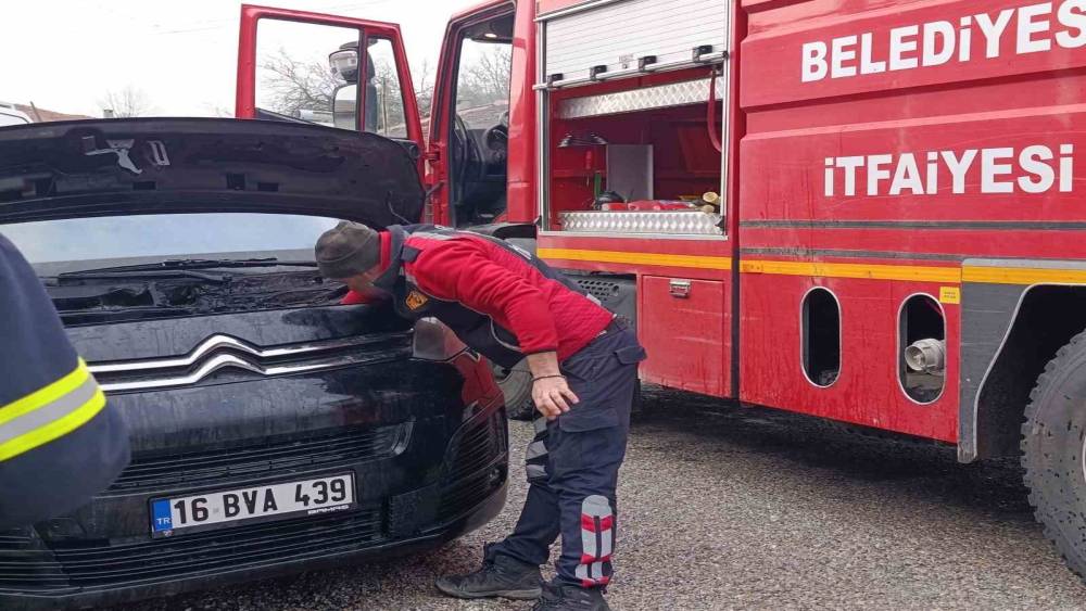 Seyir halindeki minib&uuml;ste yangın paniği
