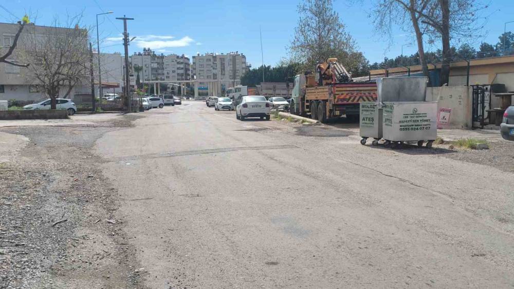 Antalya&rsquo;da 20 yaşındaki gen&ccedil; motosiklet kazasında hayatını kaybetti
