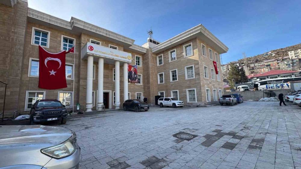 Şırnak&rsquo;ta g&ouml;&ccedil;men ka&ccedil;ak&ccedil;ılığı yapan muhtar tutuklandı
