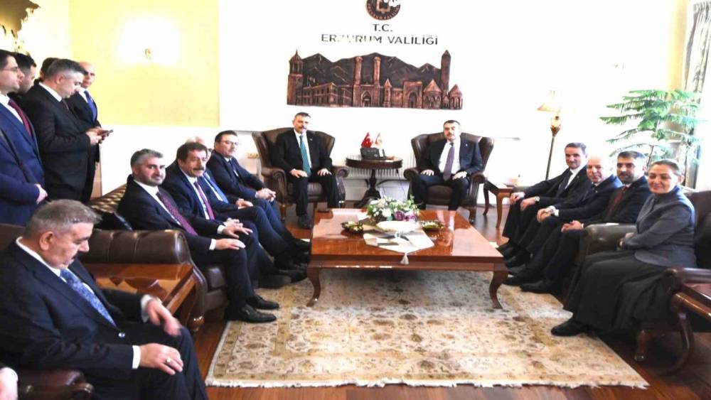 İ&ccedil;işleri Bakanı &Ccedil;ift&ccedil;i ve Milli Eğitim Bakanı Tekin Erzurum&rsquo;da
