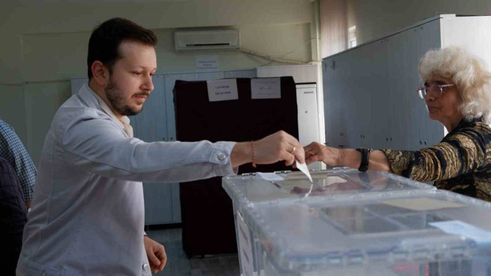 ⁠Bursa&rsquo;da Bulgaristan T&uuml;rkleri sandık başında
