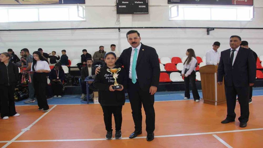 Sivrice&rsquo;de 19 Mayıs Atat&uuml;rk&rsquo;&uuml; Anma Gen&ccedil;lik ve Spor Bayramı kutlandı
