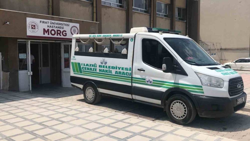 Elazığ&rsquo;da ağıla giren eşini kurt sanarak vuran koca serbest bırakıldı
