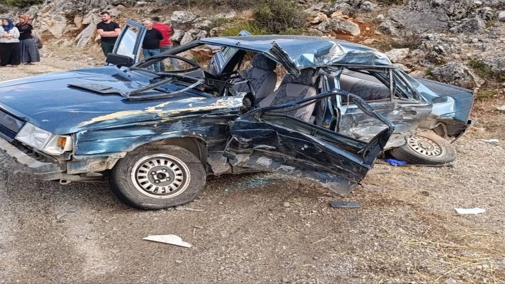 Konya&rsquo;da tırla otomobil &ccedil;arpıştı: 1 &ouml;l&uuml;, 3 yaralı
