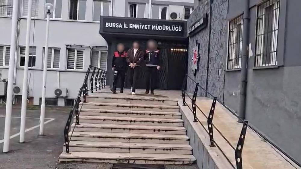 Bursa&rsquo;da g&uuml;zellik merkezi &uuml;zerinden dolandırıcılık operasyonu: 305 senet ele ge&ccedil;irildi
