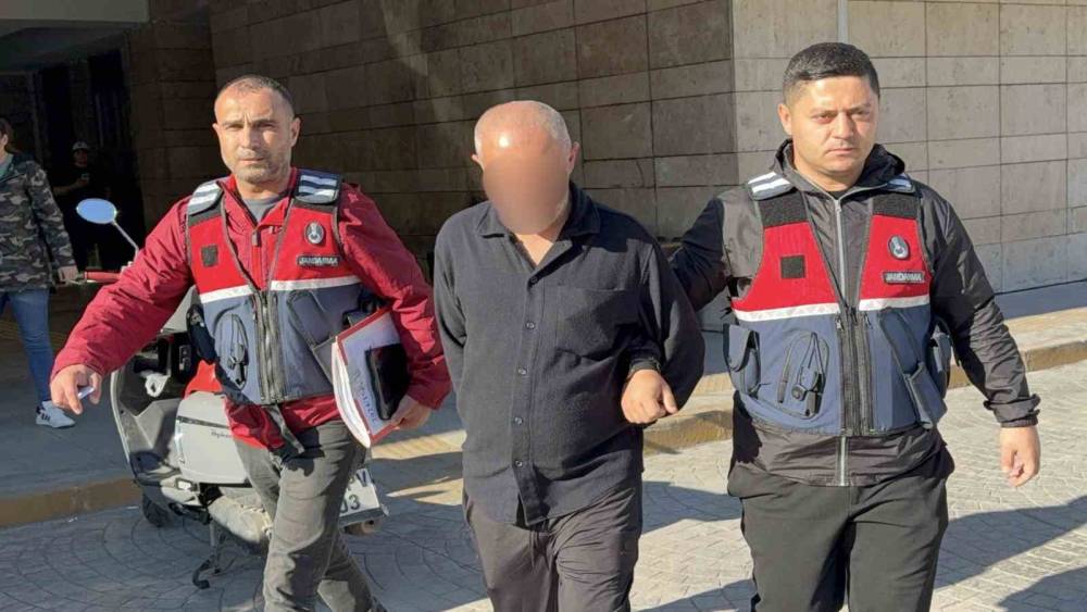 Uyuşturucu su&ccedil;undan 10 yıl hapis cezası bulunan h&uuml;k&uuml;ml&uuml; yakalandı
